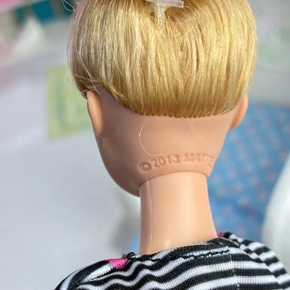 Barbie You Can Be Anything Coffee Shop Barista Doll Curvy Blonde Bun Millie Face